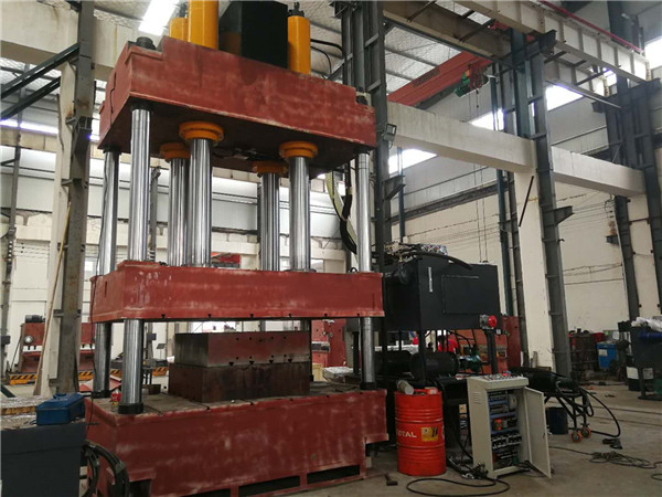 四柱式萬能液壓機(jī)